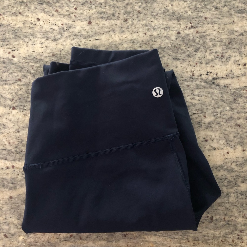 Navy Lululemon Wunder Under Leggings